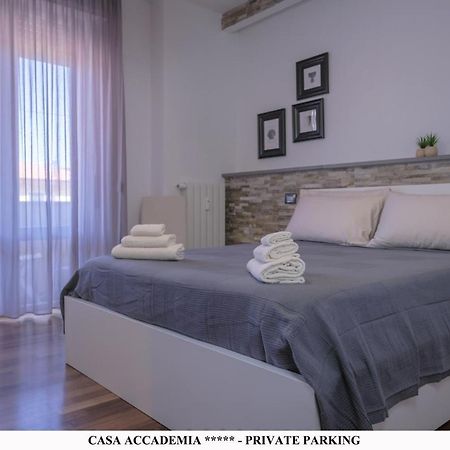 Апартаменты Elegante Casa Accademia ***** - Private Parking Ливорно Экстерьер фото