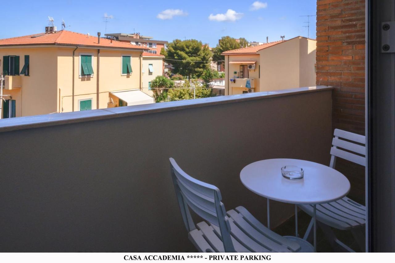 Апартаменты Elegante Casa Accademia ***** - Private Parking Ливорно Экстерьер фото